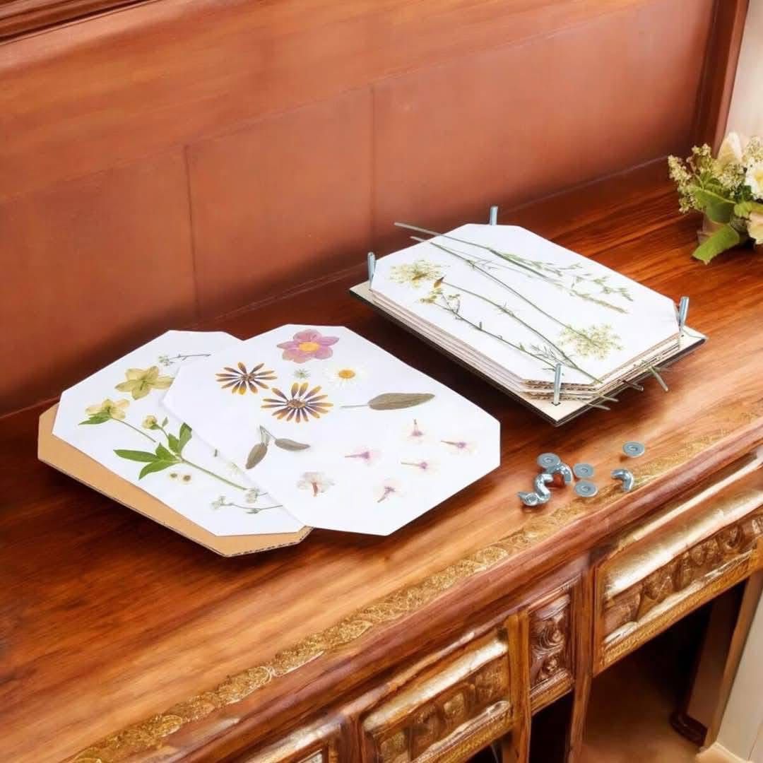 Presă de flori din lemn A4 – usucă ușor și păstrează plantele și florile